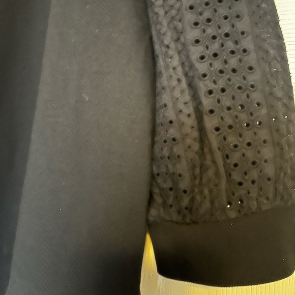 Black Floral Eyelet Pattern Sweater - Picture 3 of 4